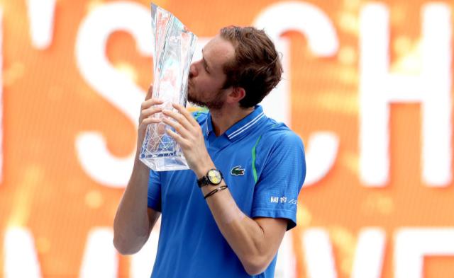 开云体育-梅德维德夫真“硬”！ 两个月从掉出前10打回世界第4